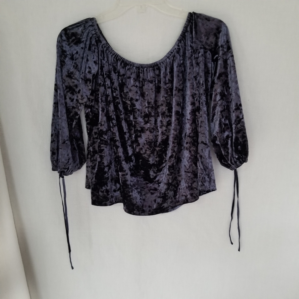American Eagle Crushed Velvet Look Crop Top B5